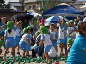 年中　玉入れ (500x375)